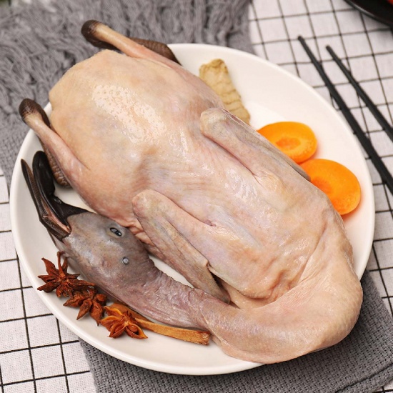 Vịt xiêm (ngan) còn sống, nông dân nuôi thiên nhiên an toàn